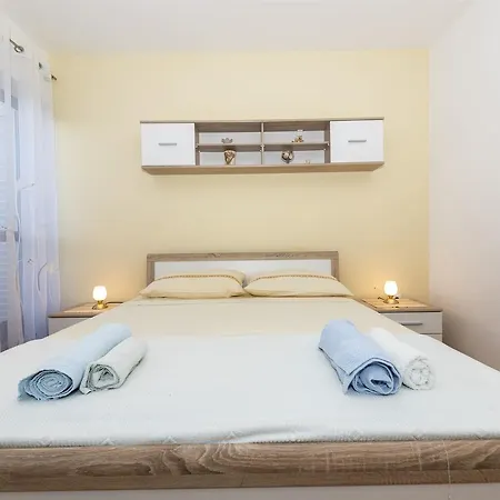 Apartment Jelena Vodice